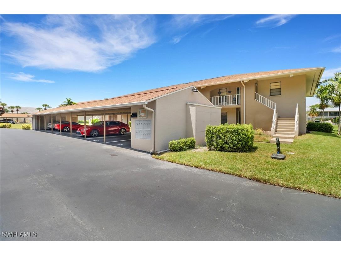 135 Cypress Way E #D Naples FL 34110 224066836 image1