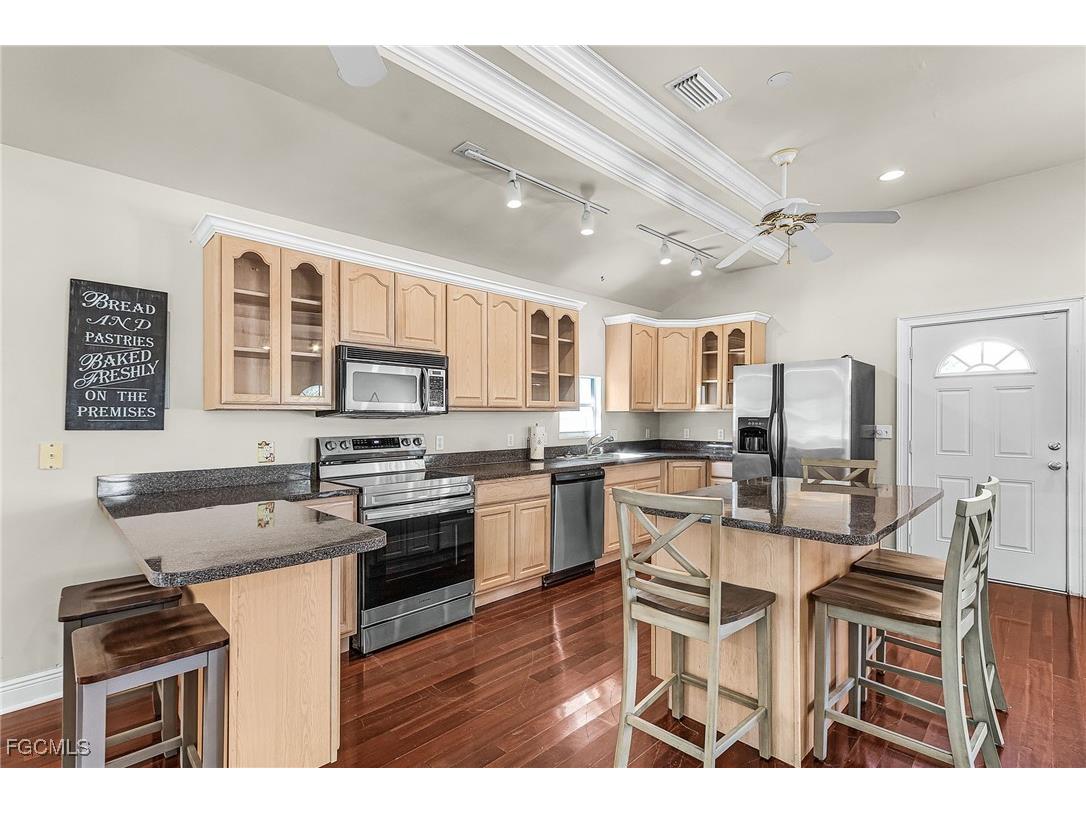 135 Delmar Avenue #A Fort Myers Beach FL 33931 2025013887 image11