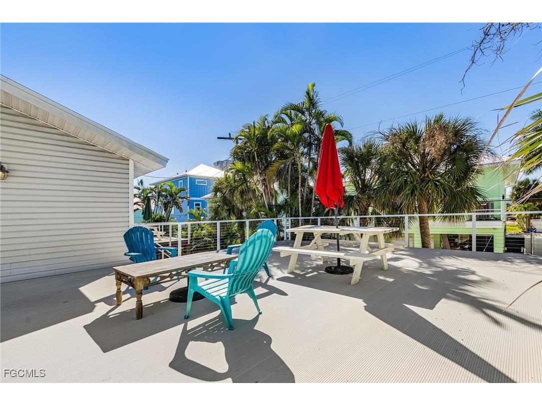 135 Delmar Avenue #A Fort Myers Beach FL 33931 2025013887 image30