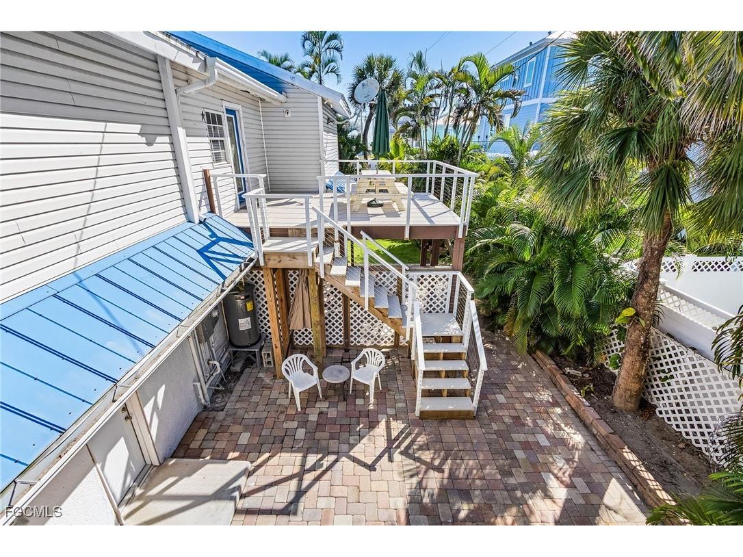 135 Delmar Avenue #A Fort Myers Beach FL 33931 2025013887 image32