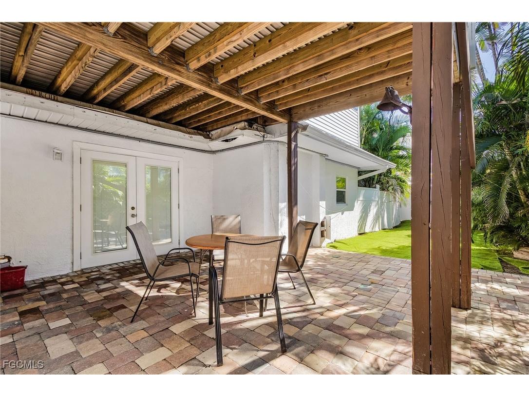 135 Delmar Avenue #A Fort Myers Beach FL 33931 2025013887 image34