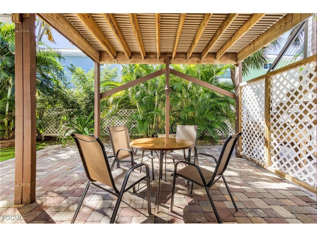 135 Delmar Avenue #A Fort Myers Beach FL 33931 2025013887 image4