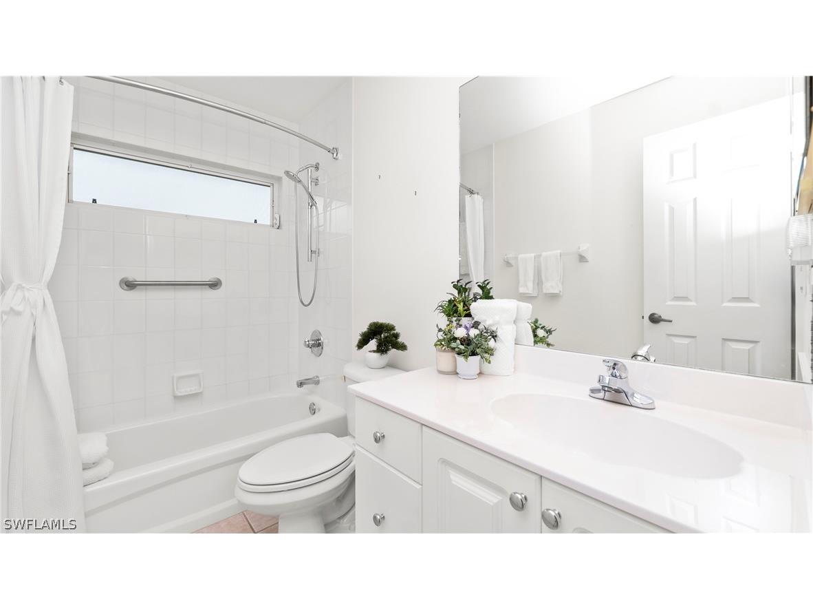 135 Estelle Drive Naples FL 34112 226010935 image25