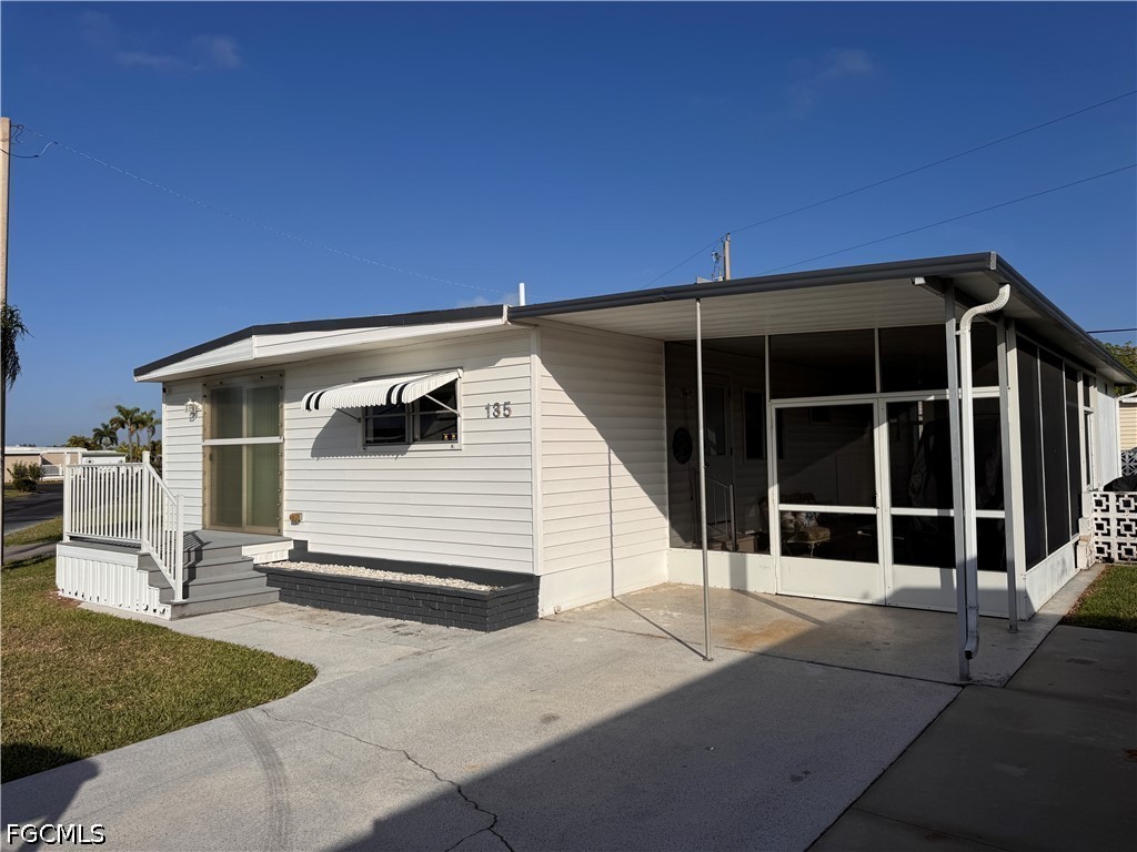 135 Orange Harbor Drive Fort Myers FL 33905 2026015100 image2