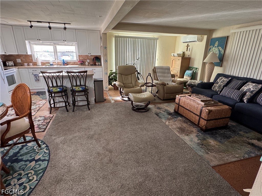 135 Orange Harbor Drive Fort Myers FL 33905 2026015100 image5