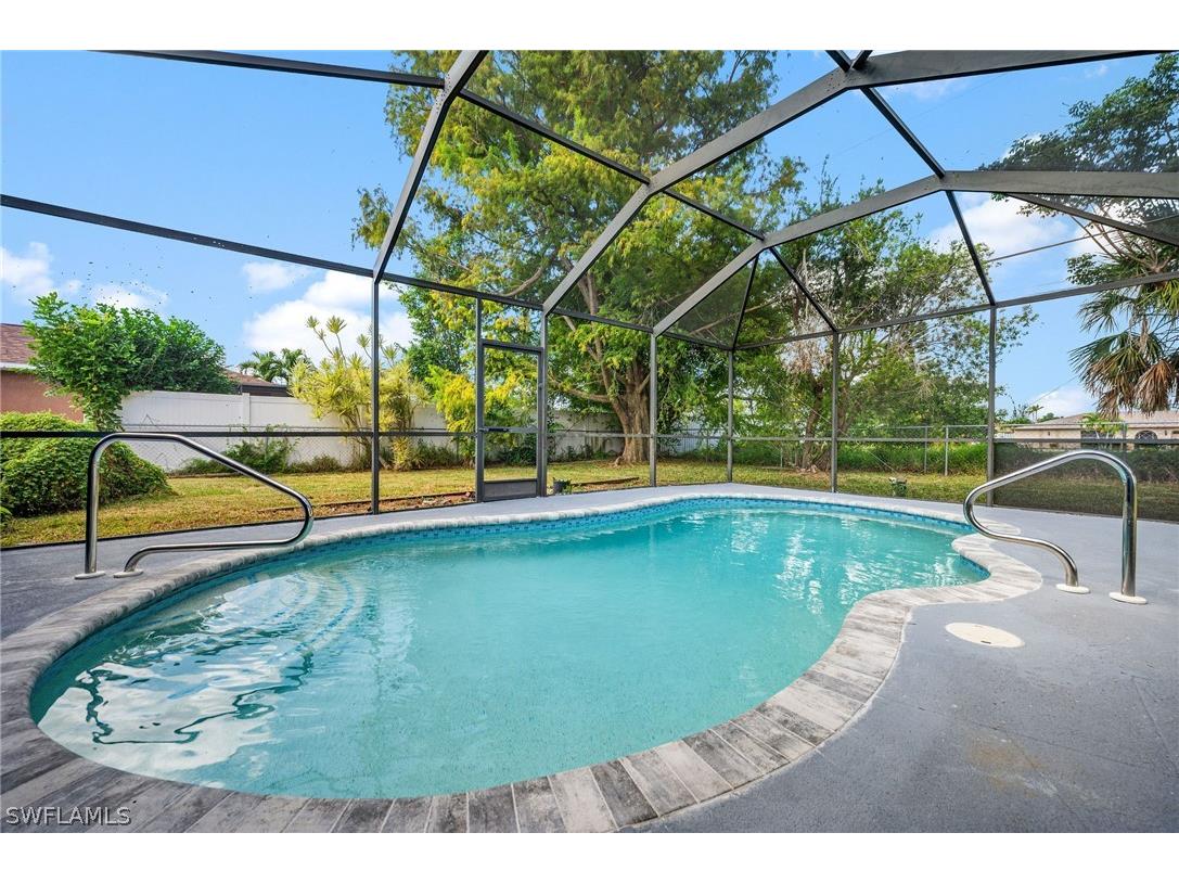 135 SE 22nd Terrace Cape Coral FL 33990 224051105 image1