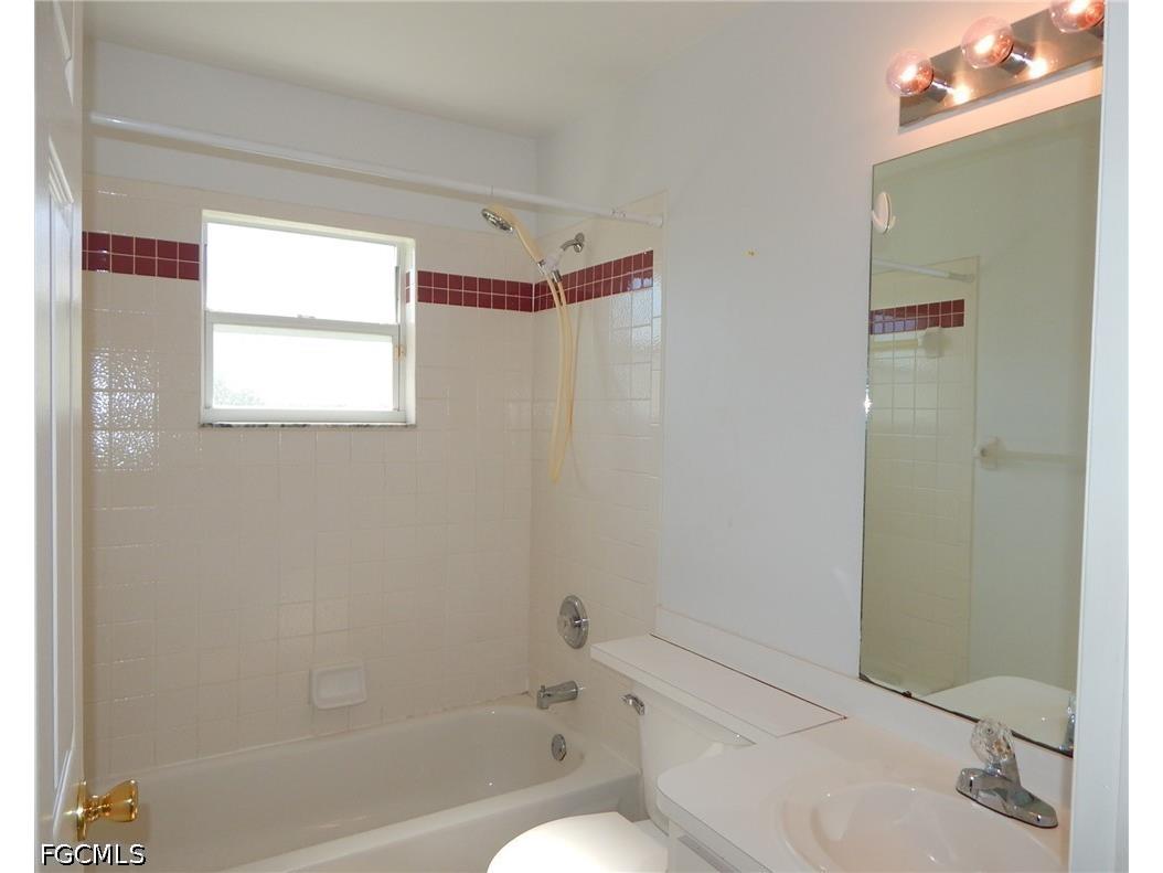 135 SE 29th Street Cape Coral FL 33904 2026019498 image11