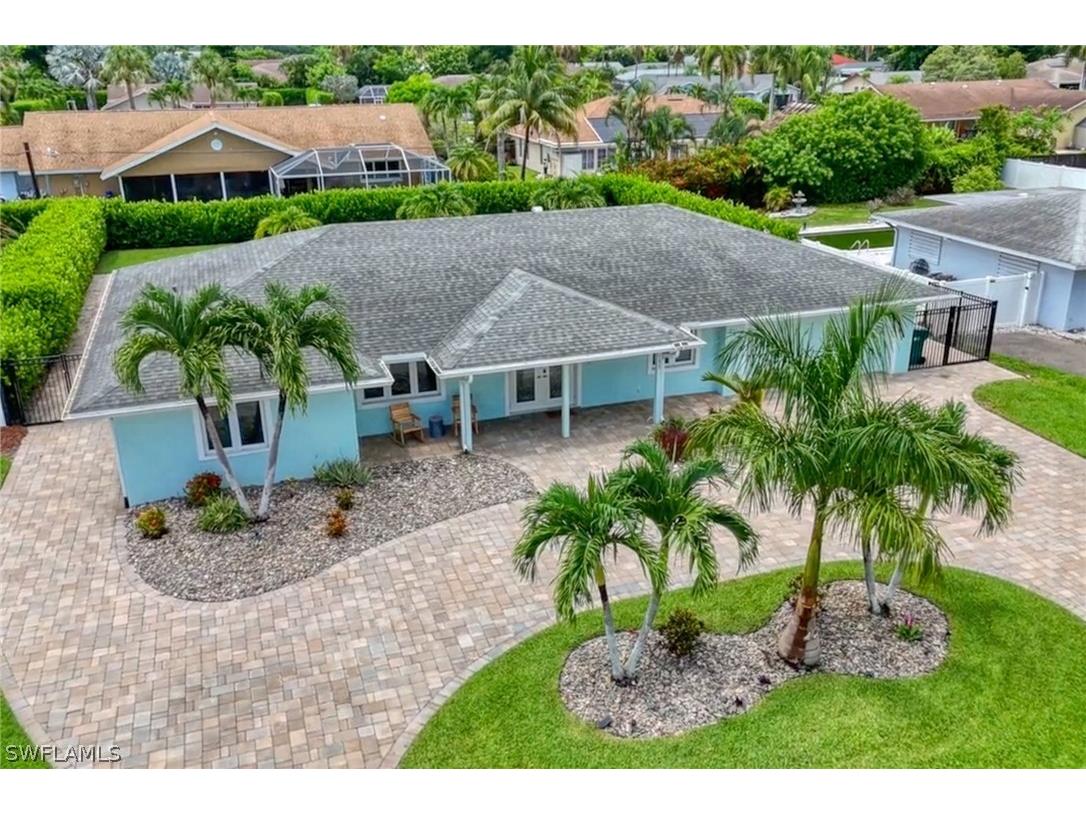 135 Willoughby Drive Naples FL 34110 224054629 image1