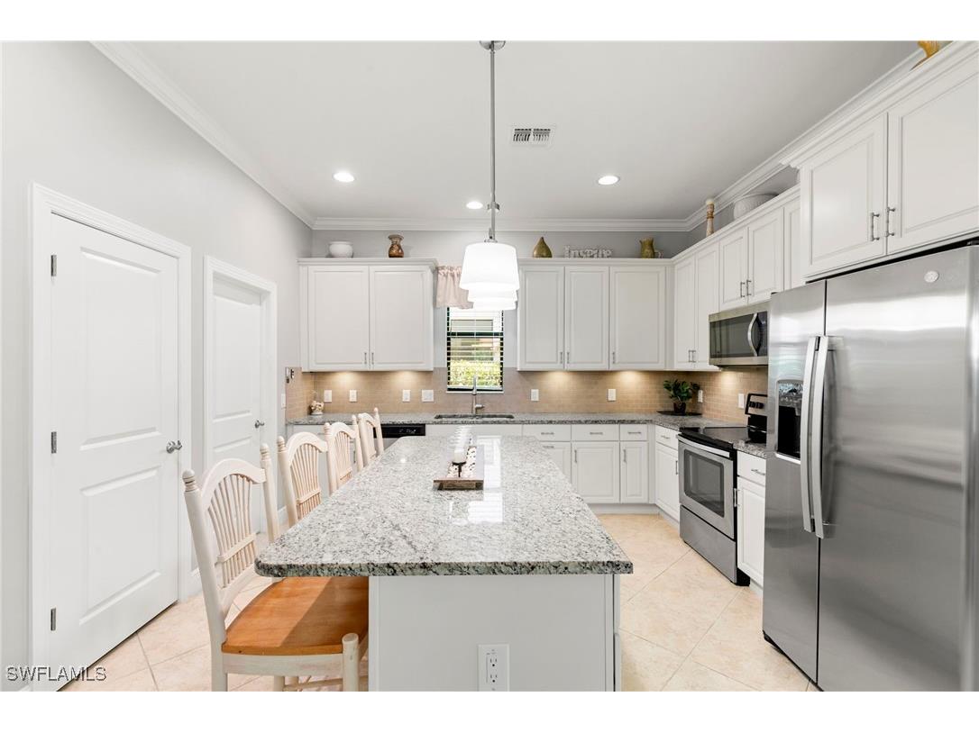 1350 Kendari Terrace Naples FL 34113 225084304 image11