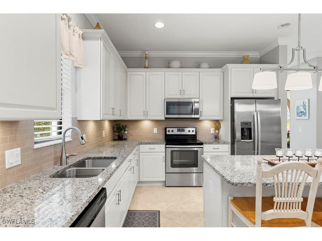 1350 Kendari Terrace Naples FL 34113 225084304 image9