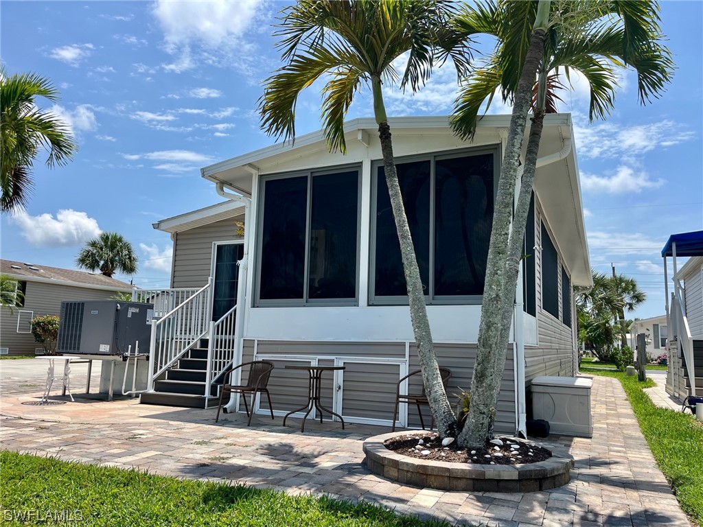 1350 Silver Lakes Boulevard Naples FL 34114 223032786 image1