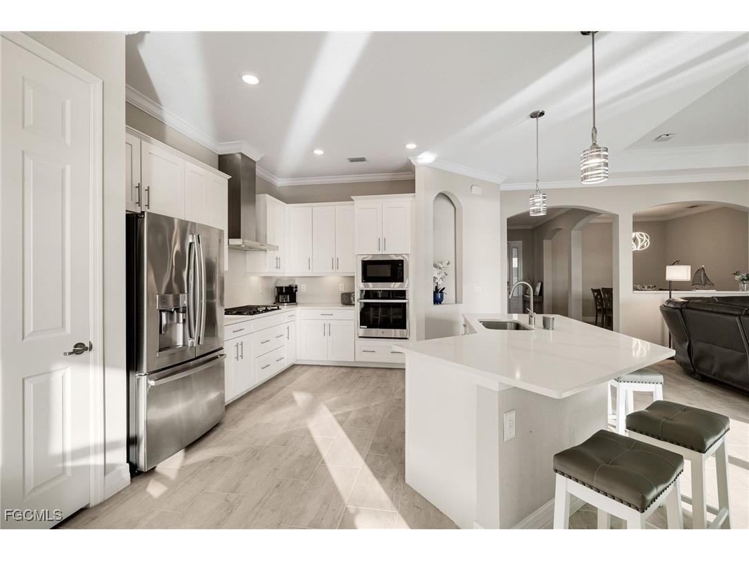 13504 Blue Bay Circle Fort Myers FL 33913 2025026408 image6