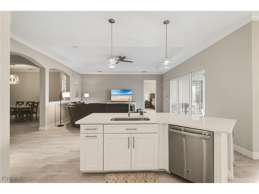 13504 Blue Bay Circle Fort Myers FL 33913 2025026408 image7