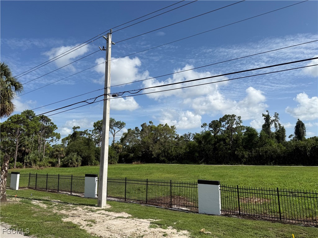 13504 Brynwood Lane Fort Myers FL 33912 2025007480 image2