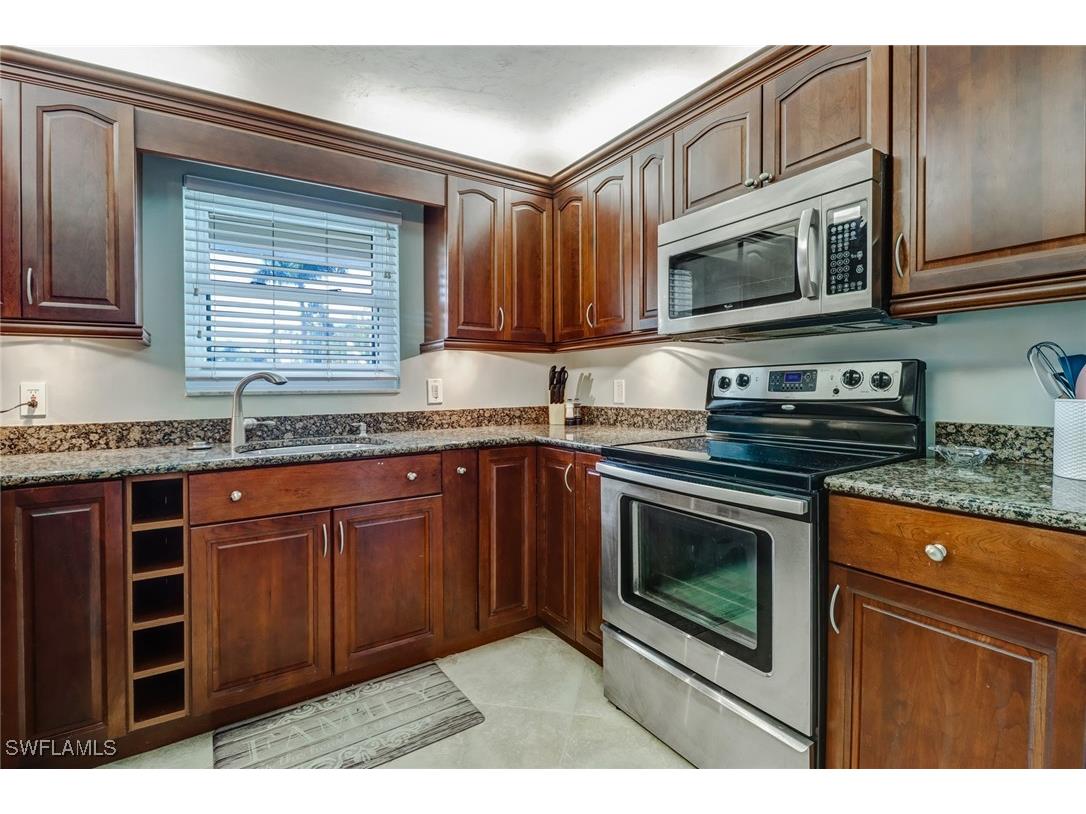 1351 Curlew Avenue #104 Naples FL 34102 225080011 image12