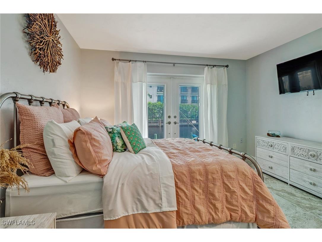 1351 Curlew Avenue #104 Naples FL 34102 225080011 image19