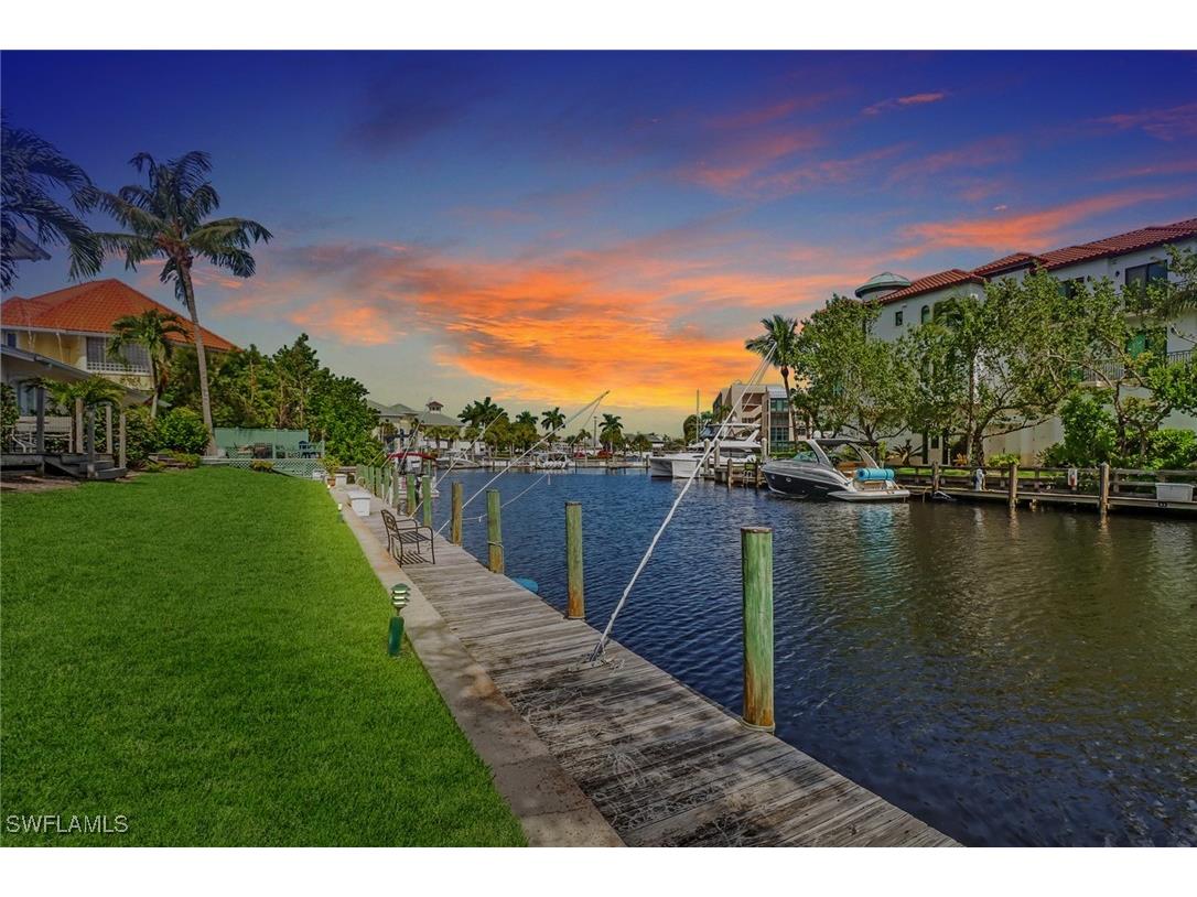 1351 Curlew Avenue #104 Naples FL 34102 225080011 image31