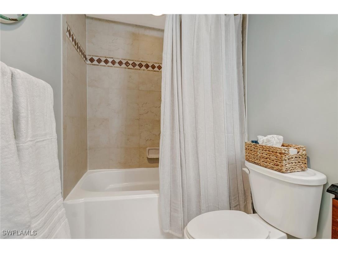 1351 Curlew Avenue #104 Naples FL 34102 226005032 image17