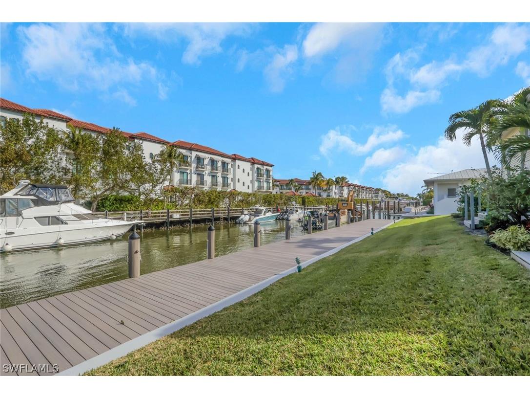 1351 Curlew Avenue #104 Naples FL 34102 226005032 image2