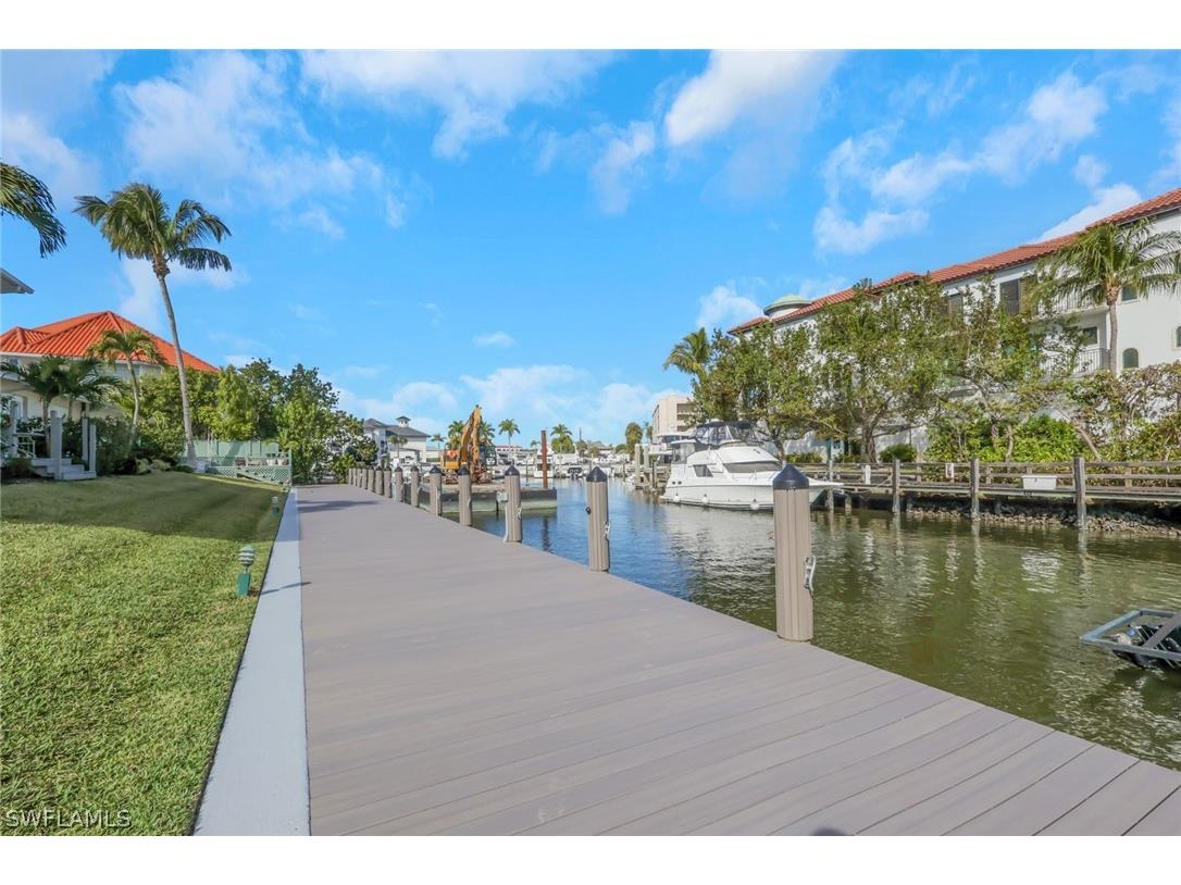 1351 Curlew Avenue #104 Naples FL 34102 226005032 image27