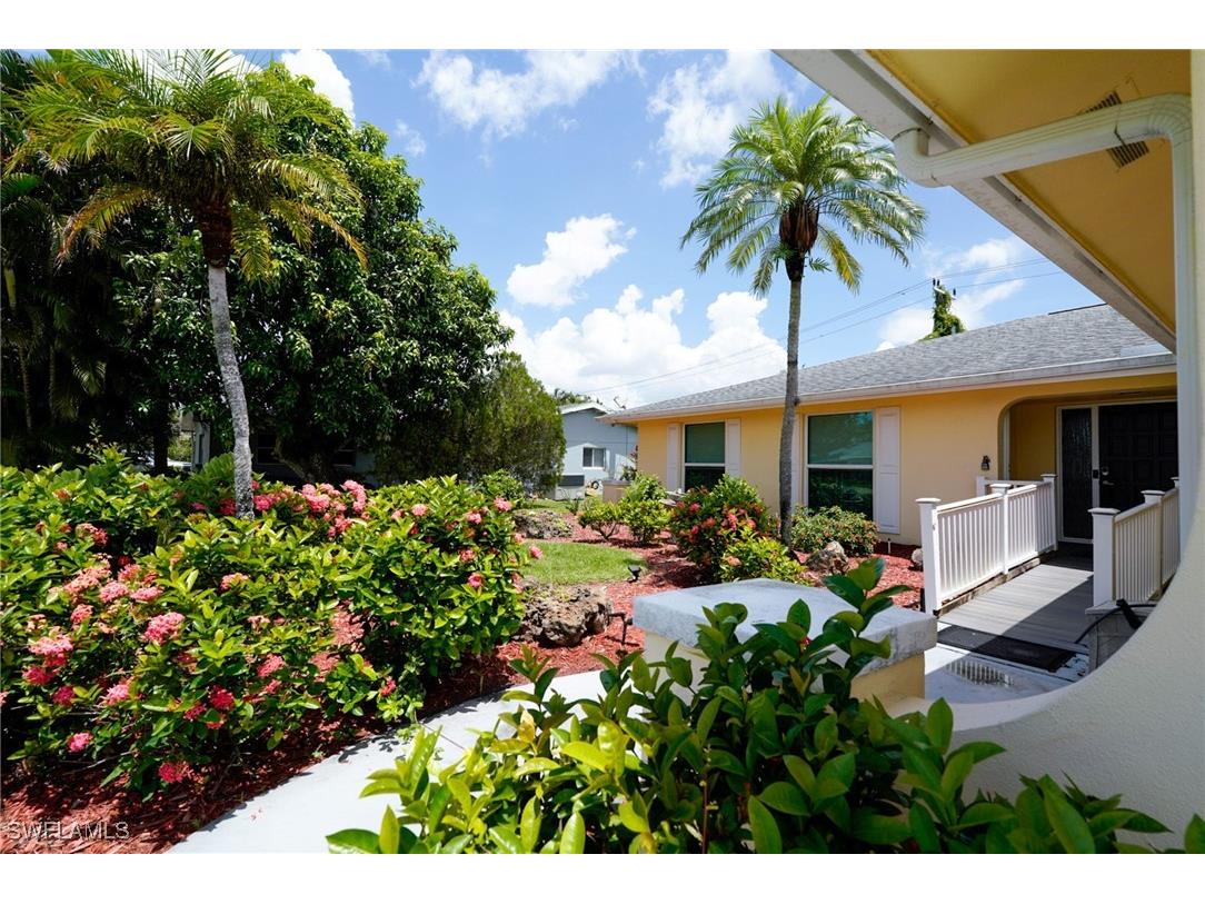 1351 Oaklawn Court Fort Myers FL 33919 225066424 image8