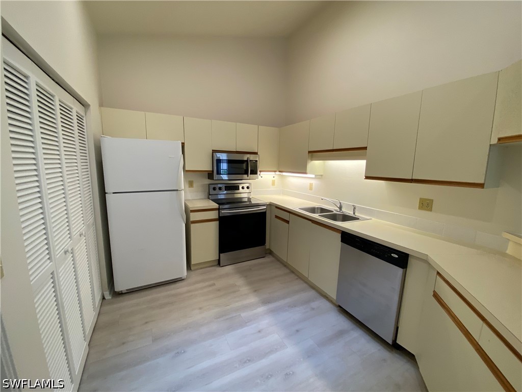 1351 Park Lake Drive #14-R Naples FL 34110 226021464 image6