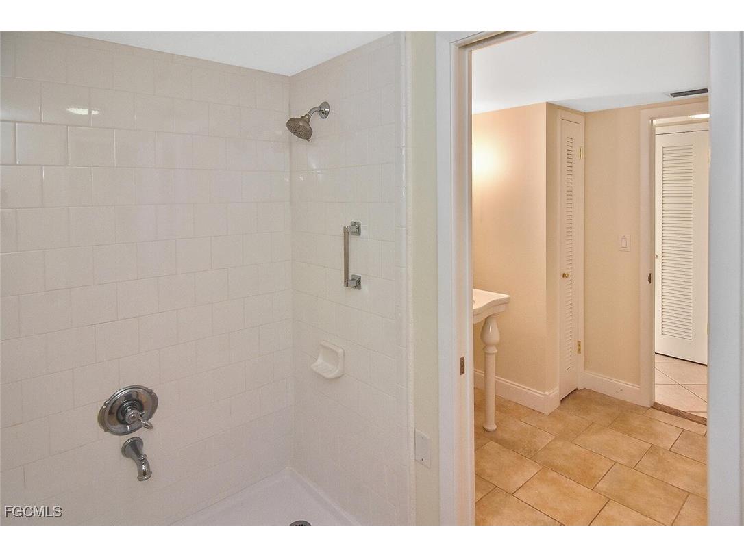 13511 Stratford Place Circle #302 Fort Myers FL 33919 2026005482 image23