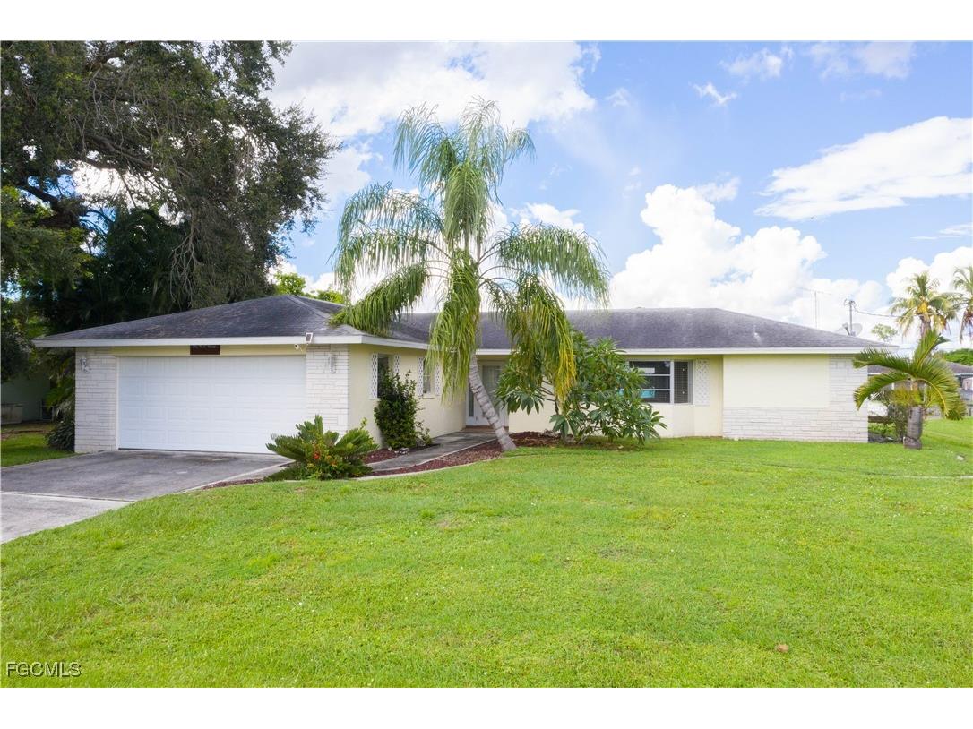 13512 Caribbean Boulevard Fort Myers FL 33905 2025009774 image1