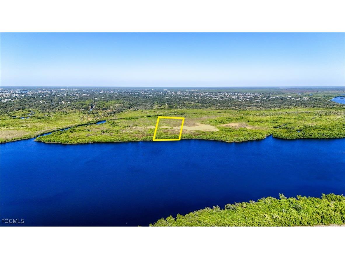 1352 Monterey Court Punta Gorda FL 33983 2025015446 image1