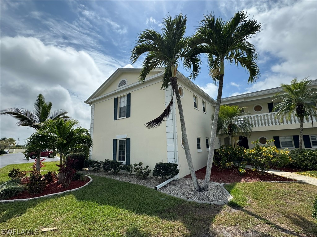 13520 Stratford Place Circle #104 Fort Myers FL 33919 224037365 image1