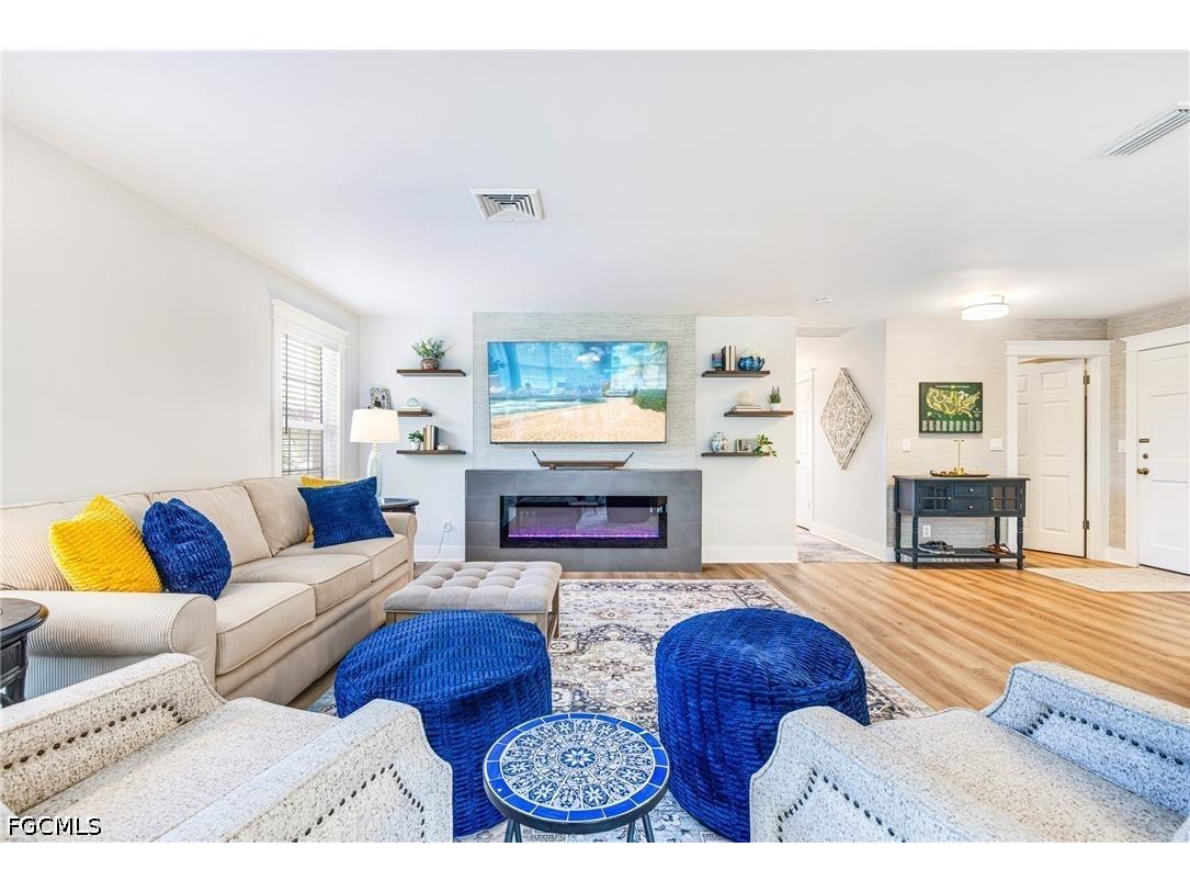 13520 Stratford Place Circle #201 Fort Myers FL 33919 2026017447 image1