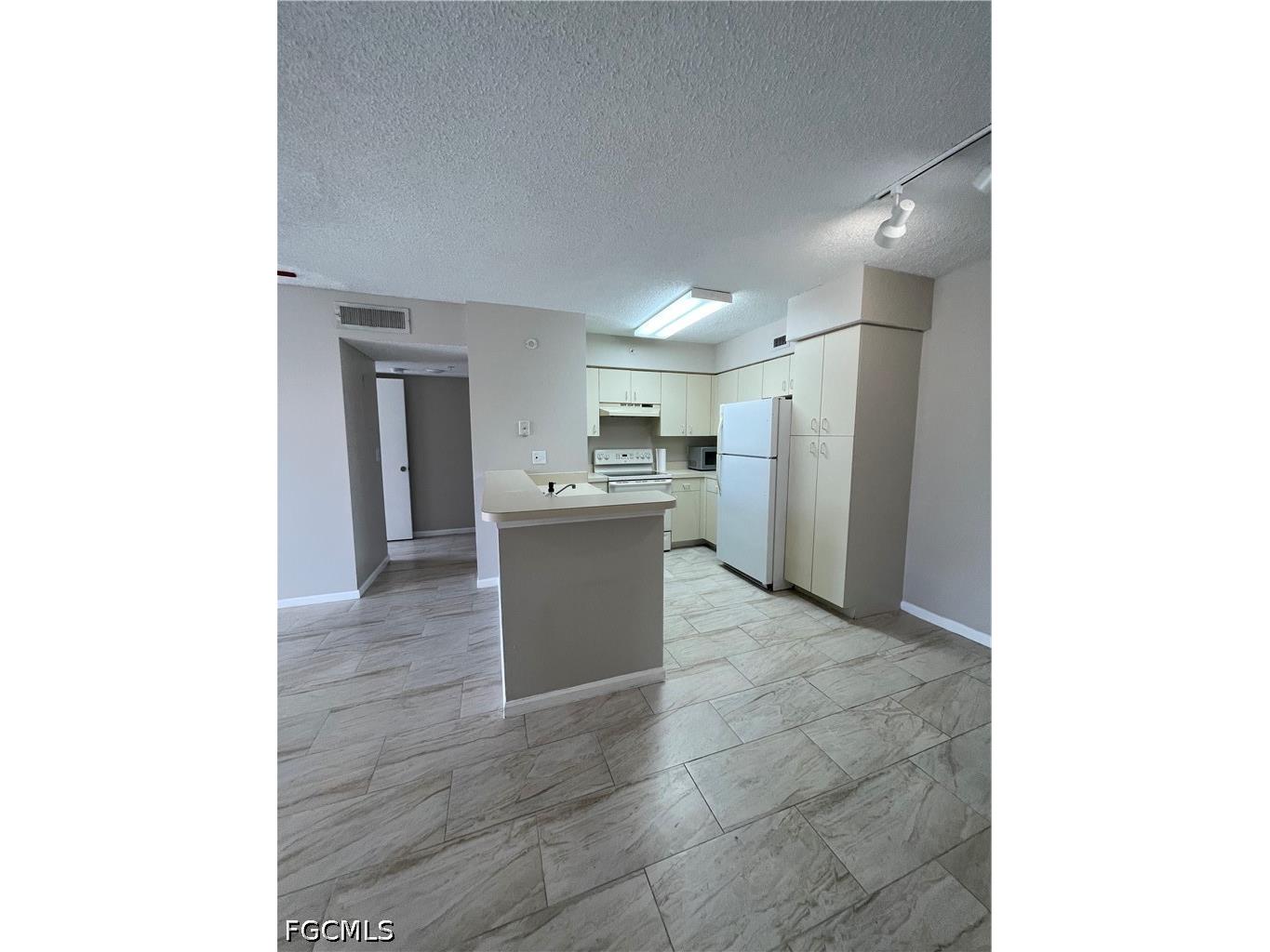 13521 Eagle Ridge Drive #123 Fort Myers FL 33912 2026026333 image3
