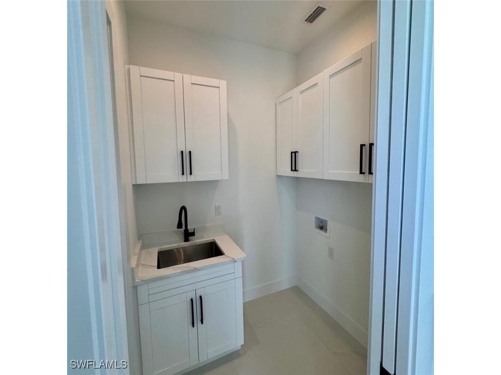 1353 Everglades Blvd N Naples FL 34120 225071008 image18