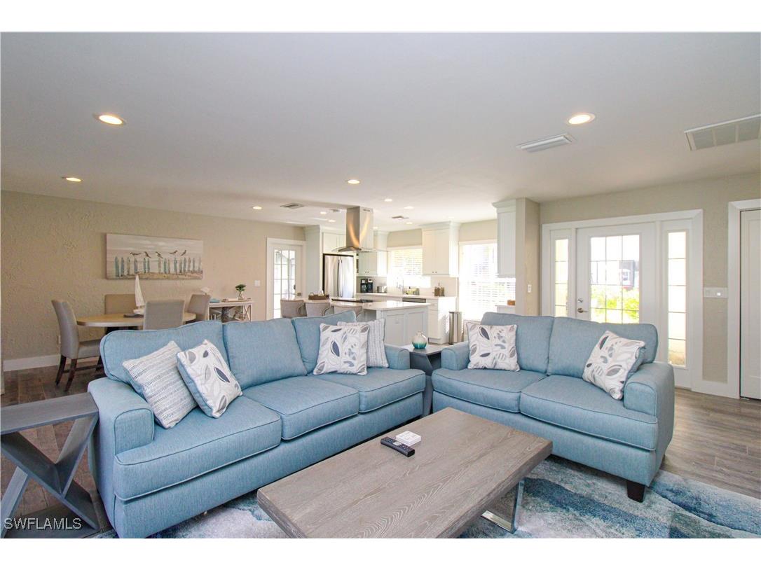 1353 Pelican Avenue Naples FL 34102 225083499 image15