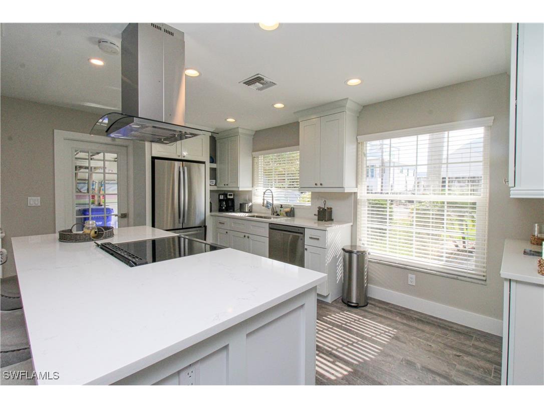 1353 Pelican Avenue Naples FL 34102 225083499 image20