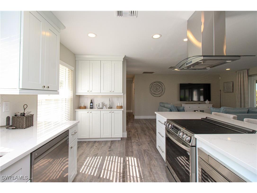 1353 Pelican Avenue Naples FL 34102 225083499 image22