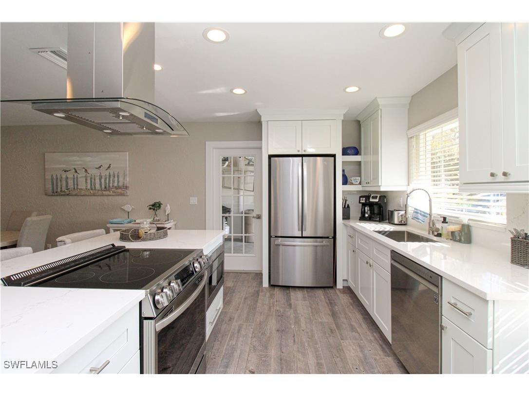 1353 Pelican Avenue Naples FL 34102 225083499 image24