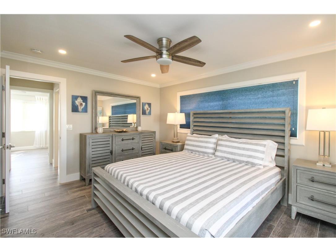 1353 Pelican Avenue Naples FL 34102 225083499 image28