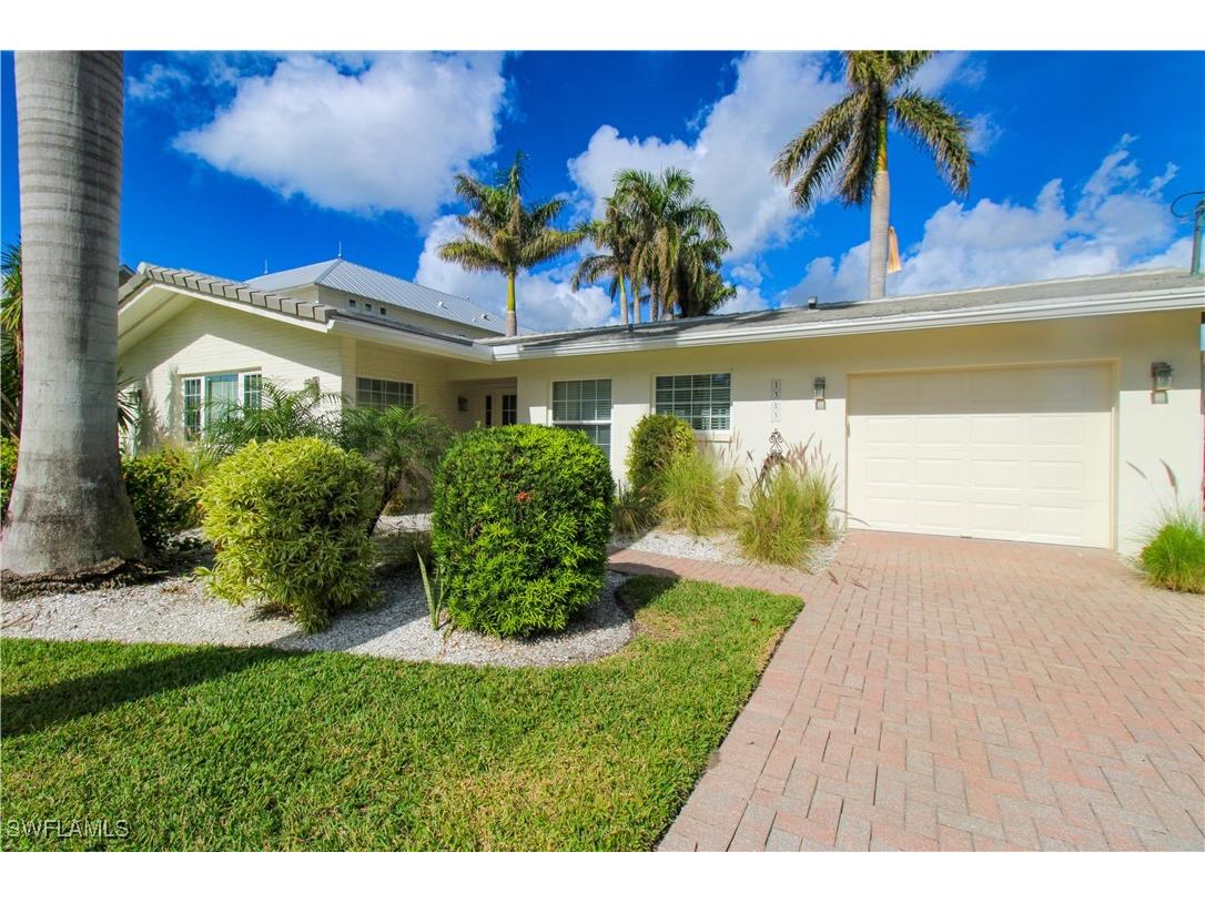 1353 Pelican Avenue Naples FL 34102 225083499 image3