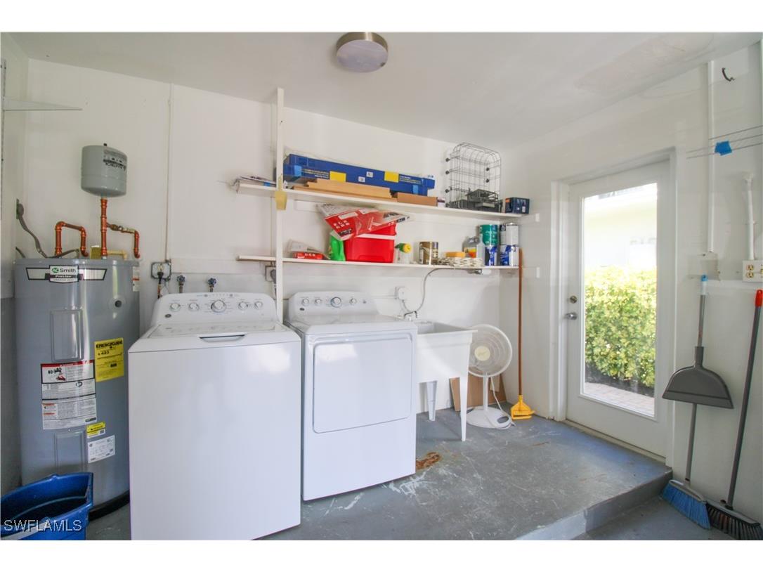 1353 Pelican Avenue Naples FL 34102 225083499 image41