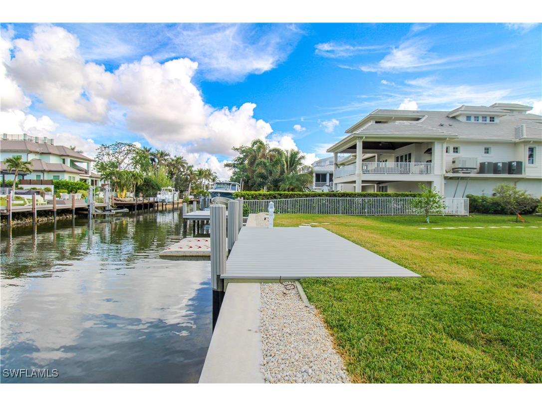 1353 Pelican Avenue Naples FL 34102 225083499 image6