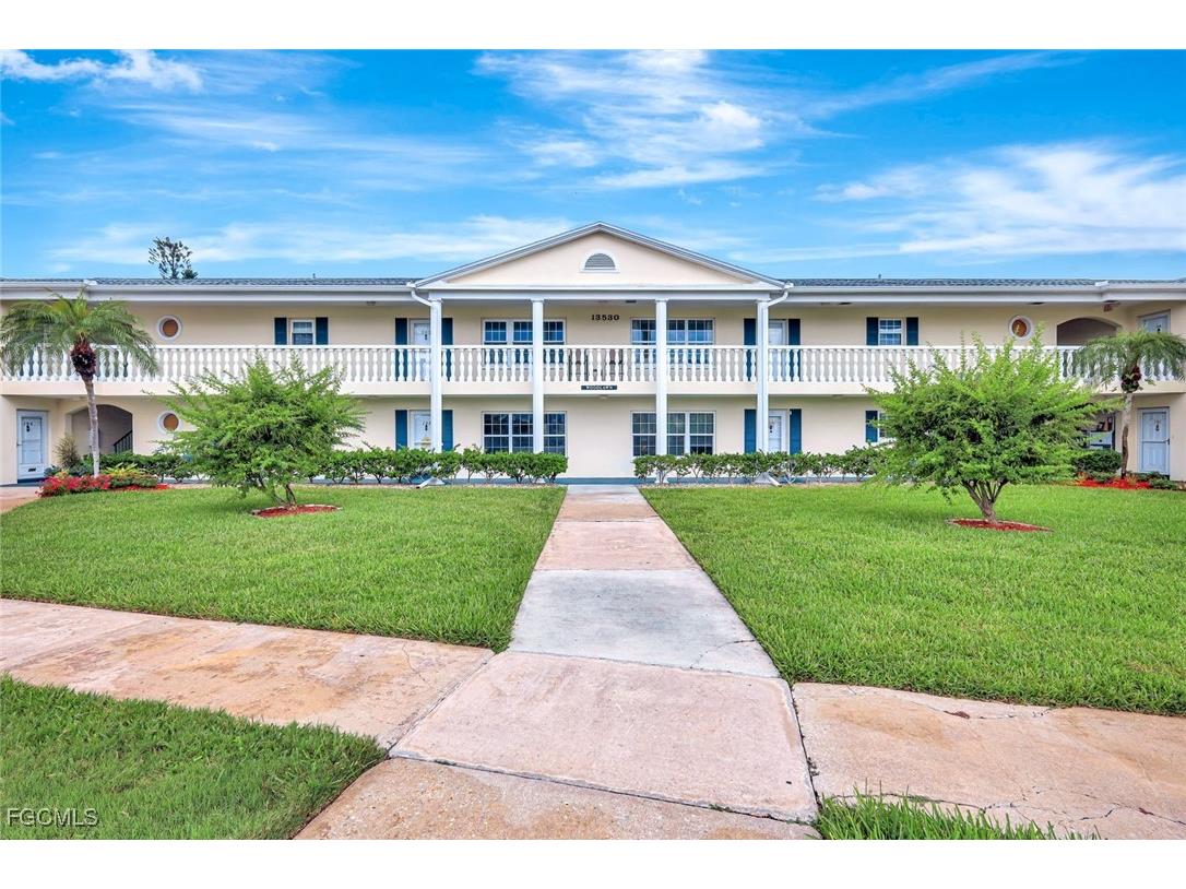13530 Stratford Place Circle #104 Fort Myers FL 33919 2025000069 image2
