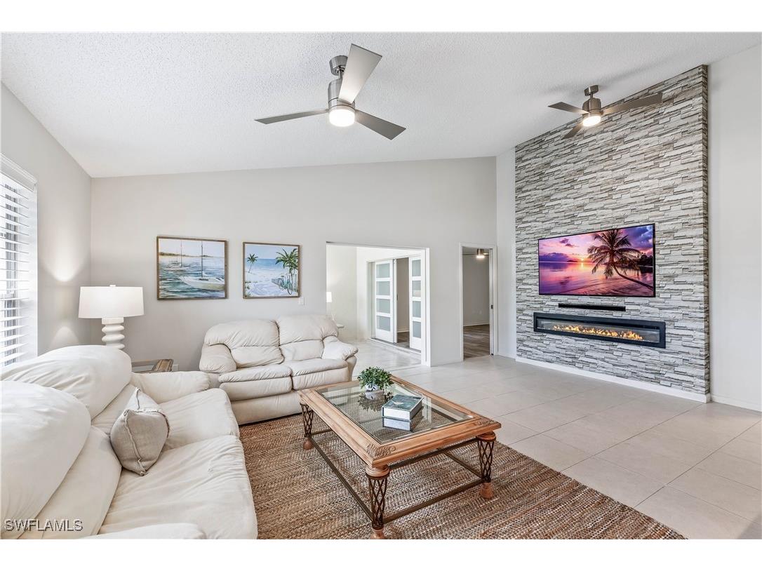 1354 Sandtrap Drive Fort Myers FL 33919 224086467 image1