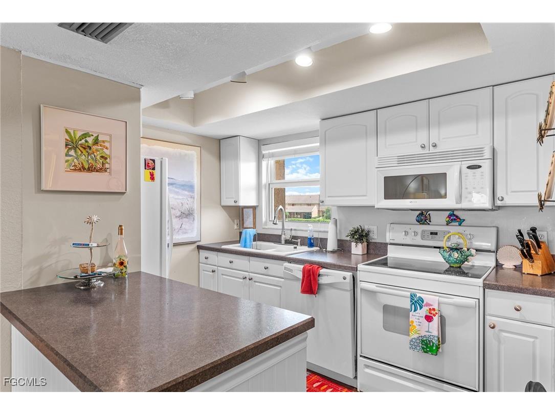 1355 Rock Dove Court #1-2 Punta Gorda FL 33950 2025020322 image9