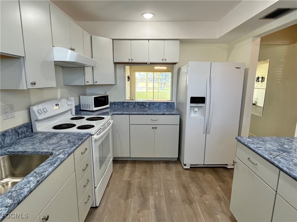 1356 Myerlee Country Club Boulevard #2 Fort Myers FL 33919 2026005185 image11