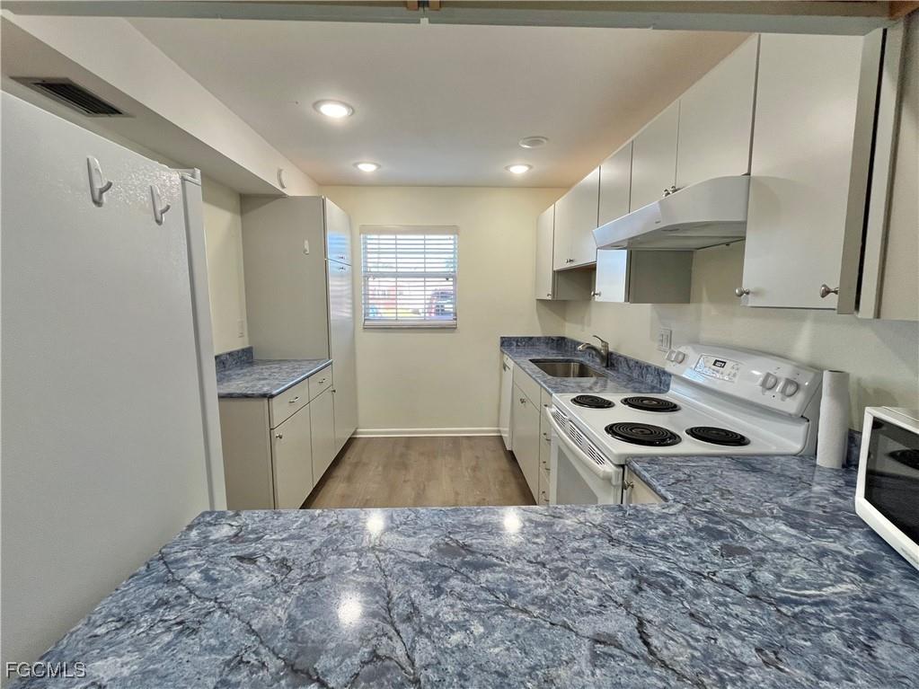 1356 Myerlee Country Club Boulevard #2 Fort Myers FL 33919 2026005185 image12