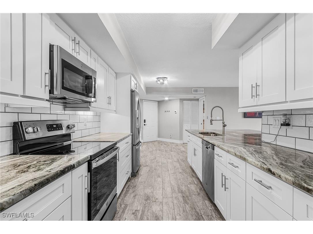 13565 Eagle Ridge Drive #1126 Fort Myers FL 33912 225071895 image1