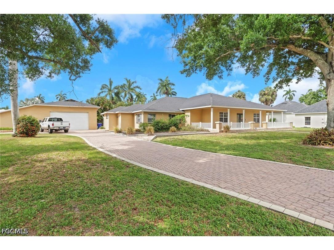 1357 Osceola Drive Fort Myers FL 33901 2026022632 image1