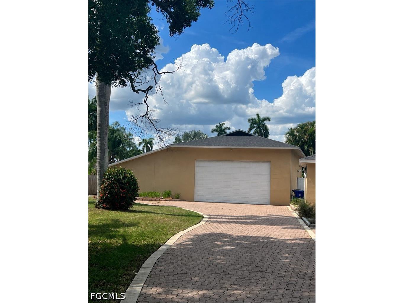 1357 Osceola Drive Fort Myers FL 33901 2026022632 image3