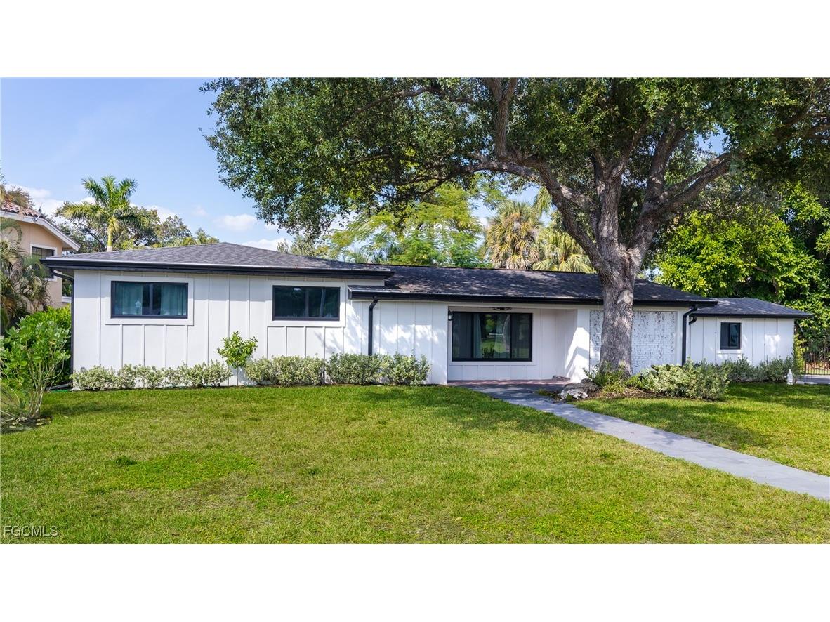 1357 Wales Drive Fort Myers FL 33901 2025021476 image1